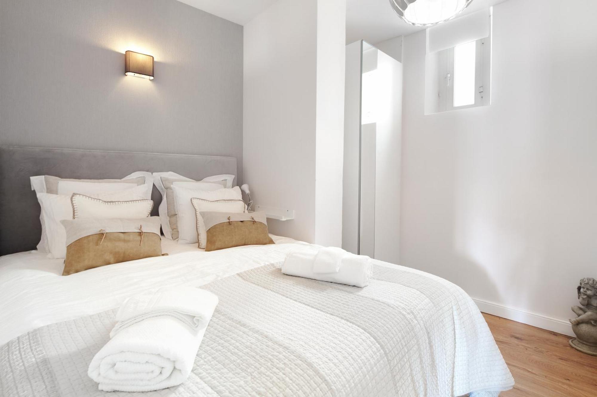 Charming Bright In Lissabon