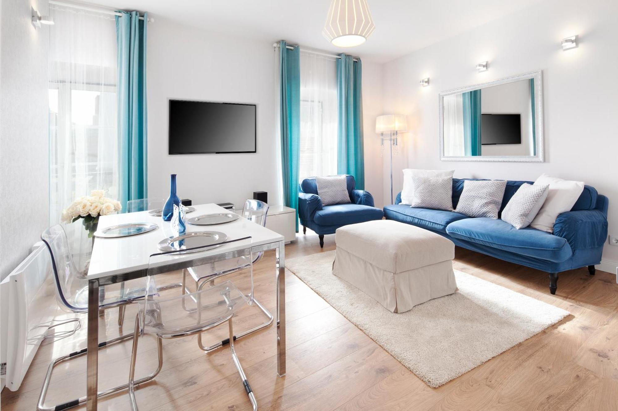 Charming Bright In Apartment *